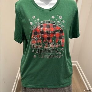 Hogwarts Christmas Tee Shirt. Size Large